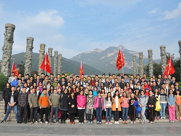 深圳粵省心會計事務有限公司黨員(yuán)和清華大(dà)學同學在祖國(guó)寶島台灣參觀學習